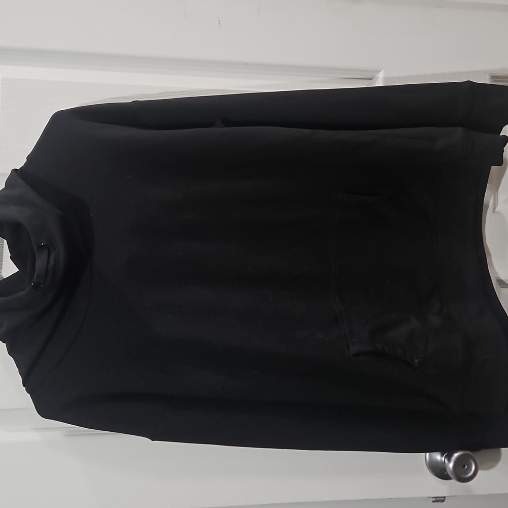 Bundle Sale | 4 for $20 | Crane Black Hoodie with Front Pocket Size Large